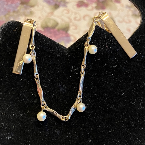 THREE STUNNING SWEATER CLIPS - Picture 7 of 8